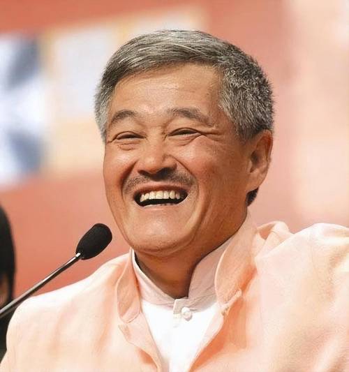赵本山是哪里人?揭秘辽宁铁岭籍贯背景与他的成名之路 赵本山是哪里人?揭秘辽宁铁岭籍贯背景与他的成名之路