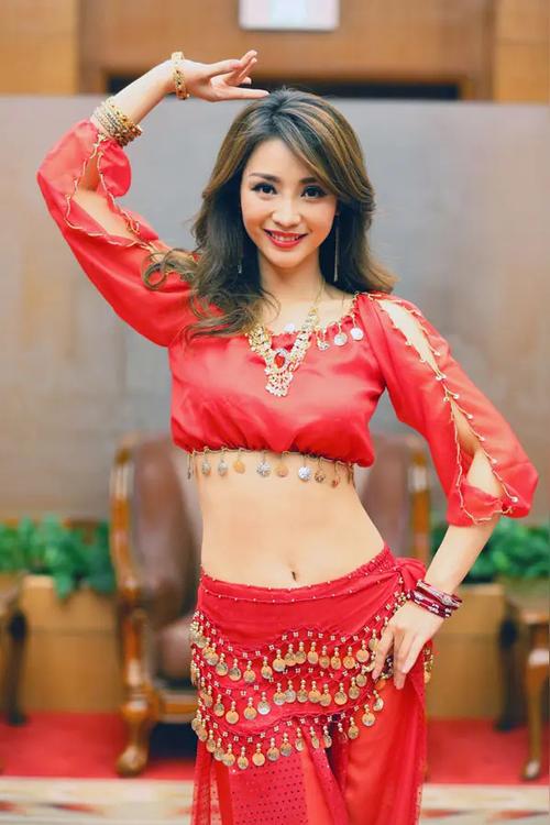 柳岩舞娘造型解析:从电影到综艺的蜕变之路,揭秘幕后故事 柳岩舞娘造型解析:从电影到综艺的蜕变之路,揭秘幕后故事